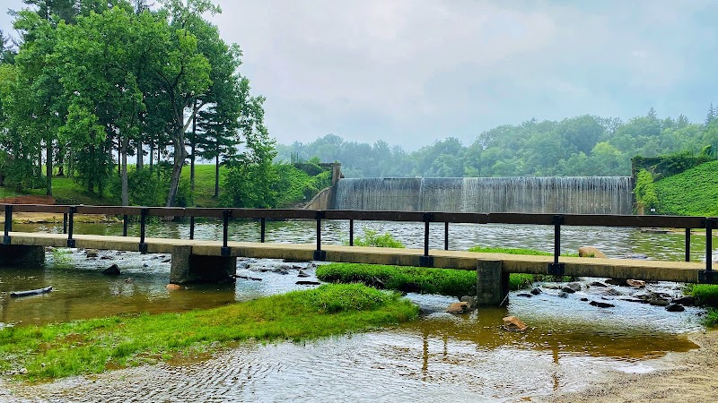 Hinckley Lake Fishing Area Cleveland atmosphere