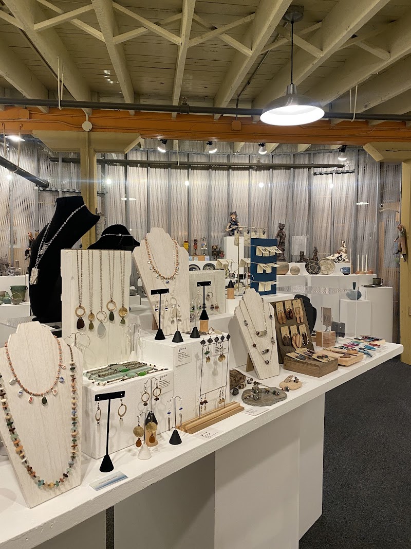 Gallery 202 Cleveland atmosphere