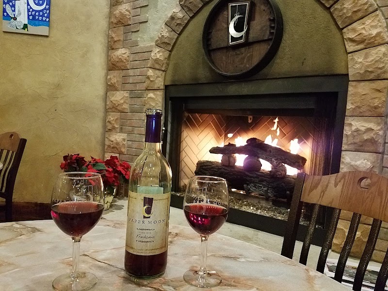 Paper Moon Vineyards & Winery Cleveland atmosphere