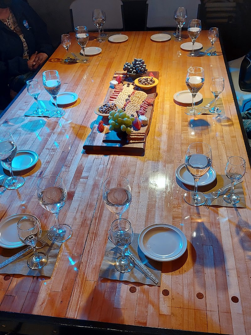 Château Hough Vineyards and Winery Cleveland atmosphere