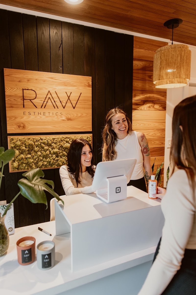 Raw Esthetics Wellness Spa Cleveland interior