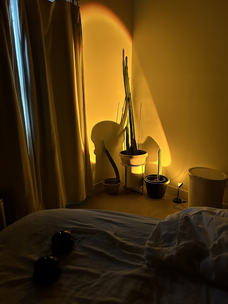 Raw Esthetics Wellness Spa Cleveland atmosphere