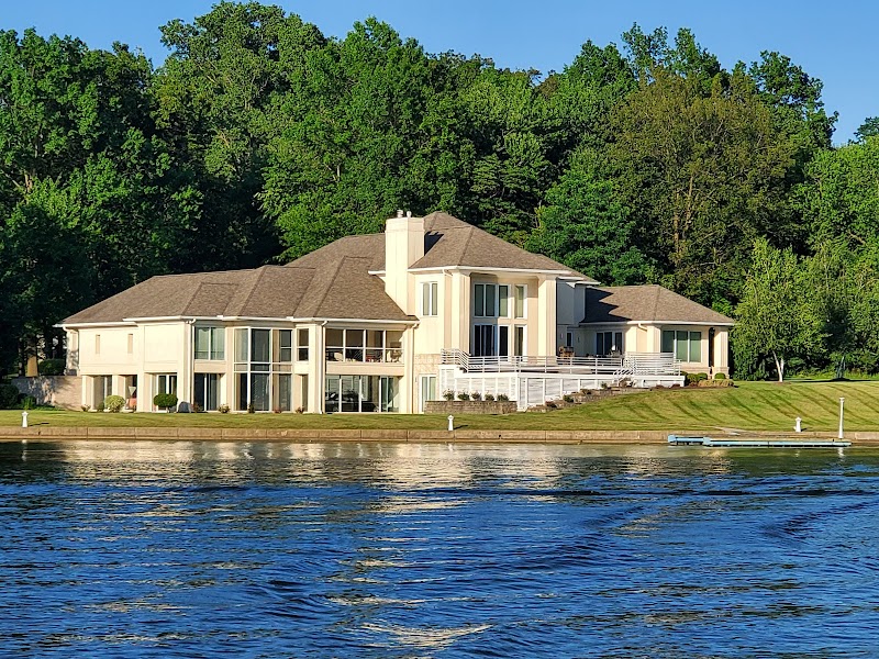 Portage Lakes Cruises Cleveland atmosphere