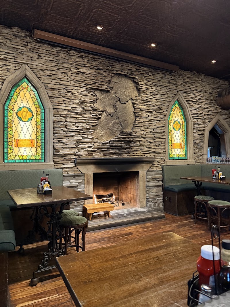 P.J. McIntyre's Irish Pub Cleveland atmosphere