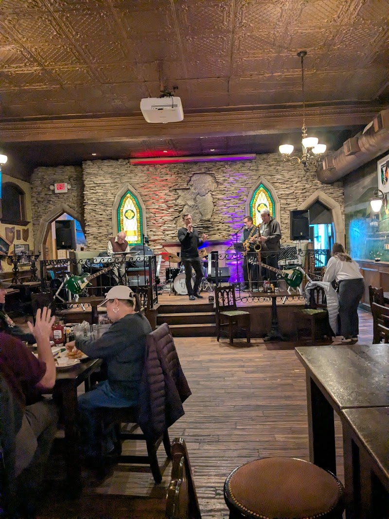 P.J. McIntyre's Irish Pub Cleveland atmosphere