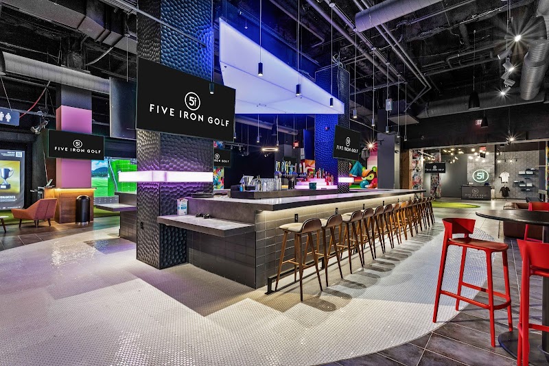 Five Iron Golf Cleveland atmosphere