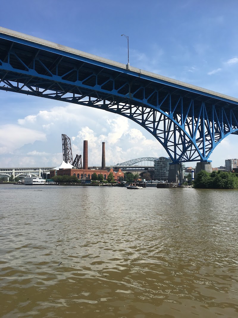 Cuyahoga River Cleveland atmosphere
