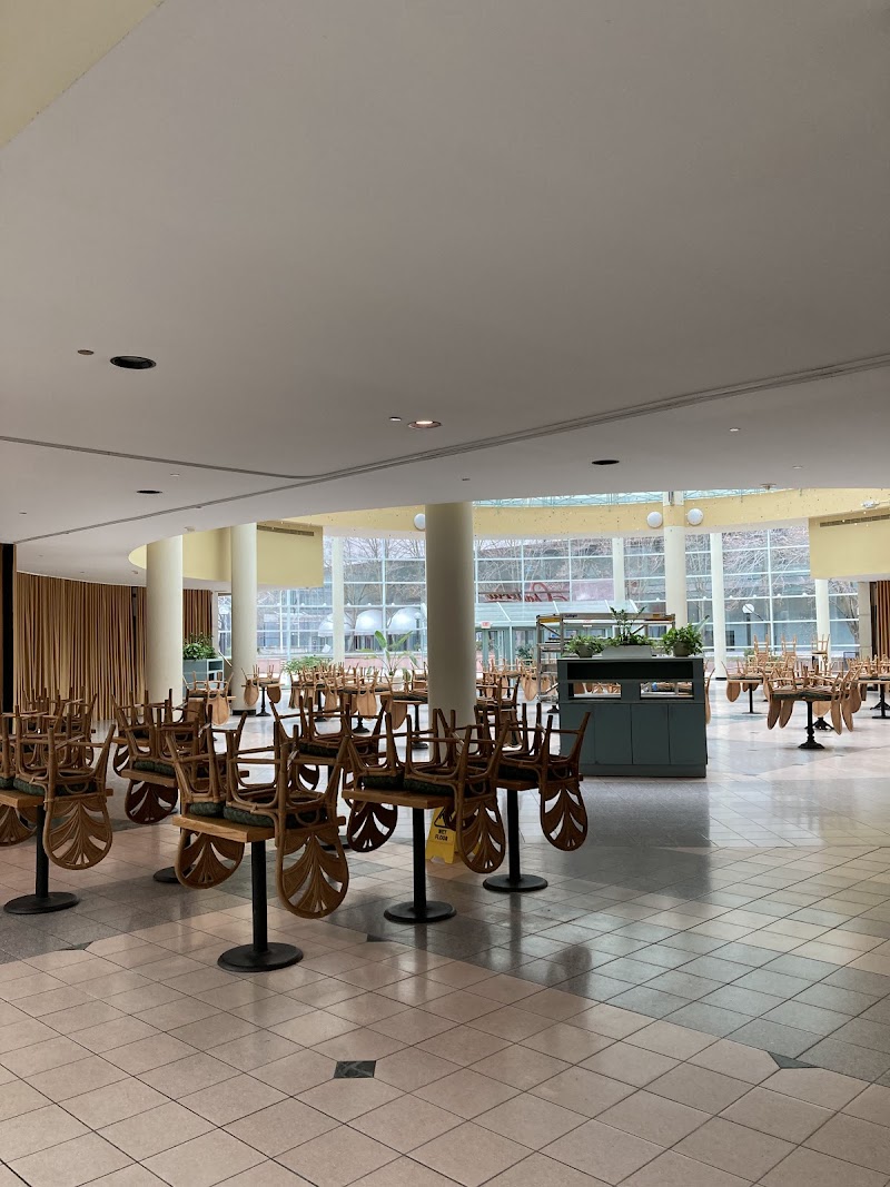 Galleria at Erieview Cleveland atmosphere