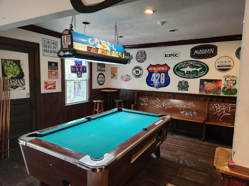 Edison's Pub Cleveland atmosphere