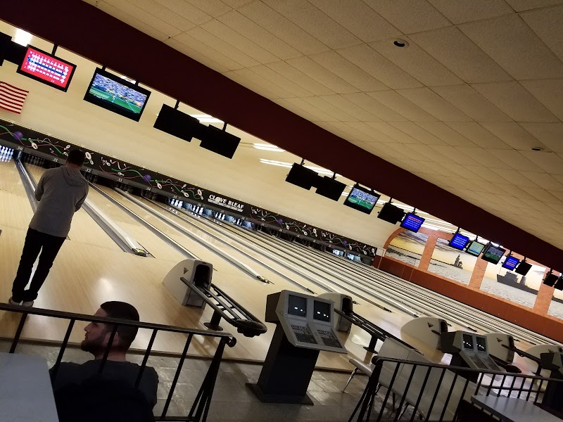 Spins Bowl Independence Cleveland atmosphere