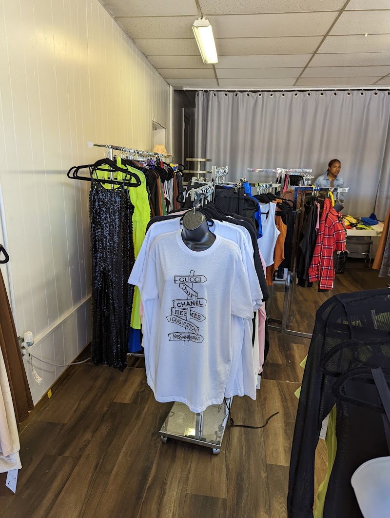 DeBonair Boutique LLC Cleveland atmosphere