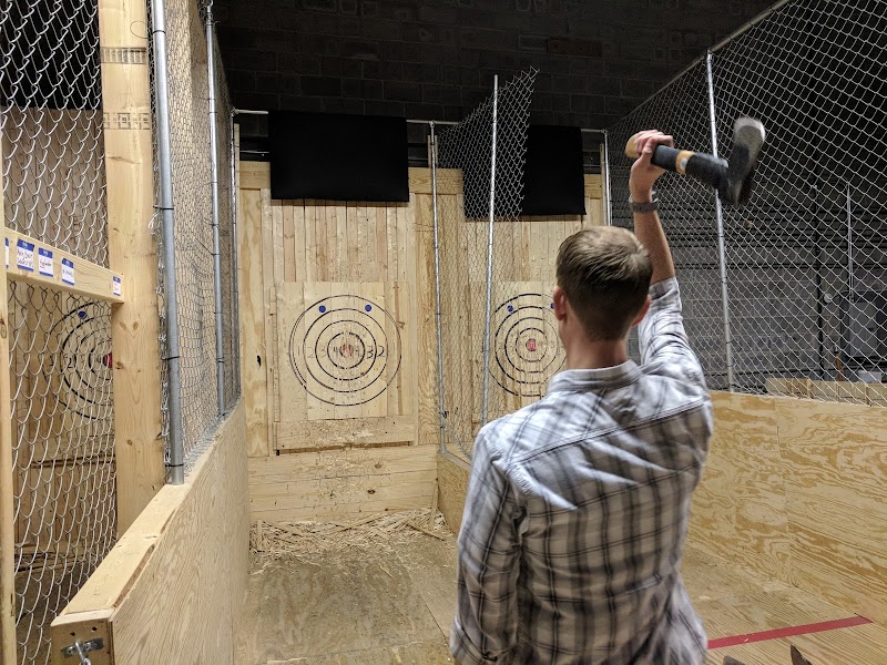 Lumber Legends - Cleveland Axe Throwing Cleveland atmosphere