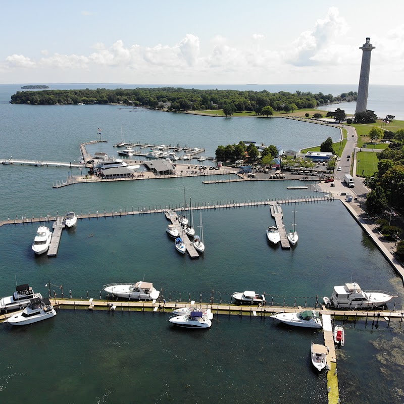 Great Lakes Boat Charters Cleveland atmosphere