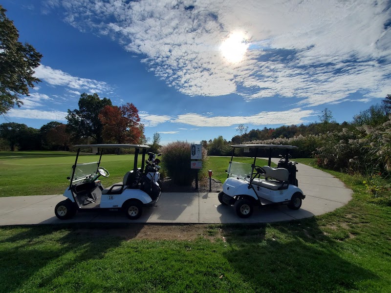 The Fairways at Twin Lakes Cleveland atmosphere
