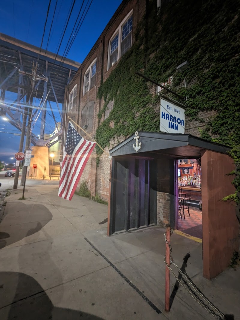 Harbor Inn Cafe in Cleveland