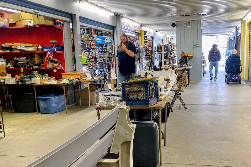 Rogers Flea Market & Auctions Cleveland atmosphere