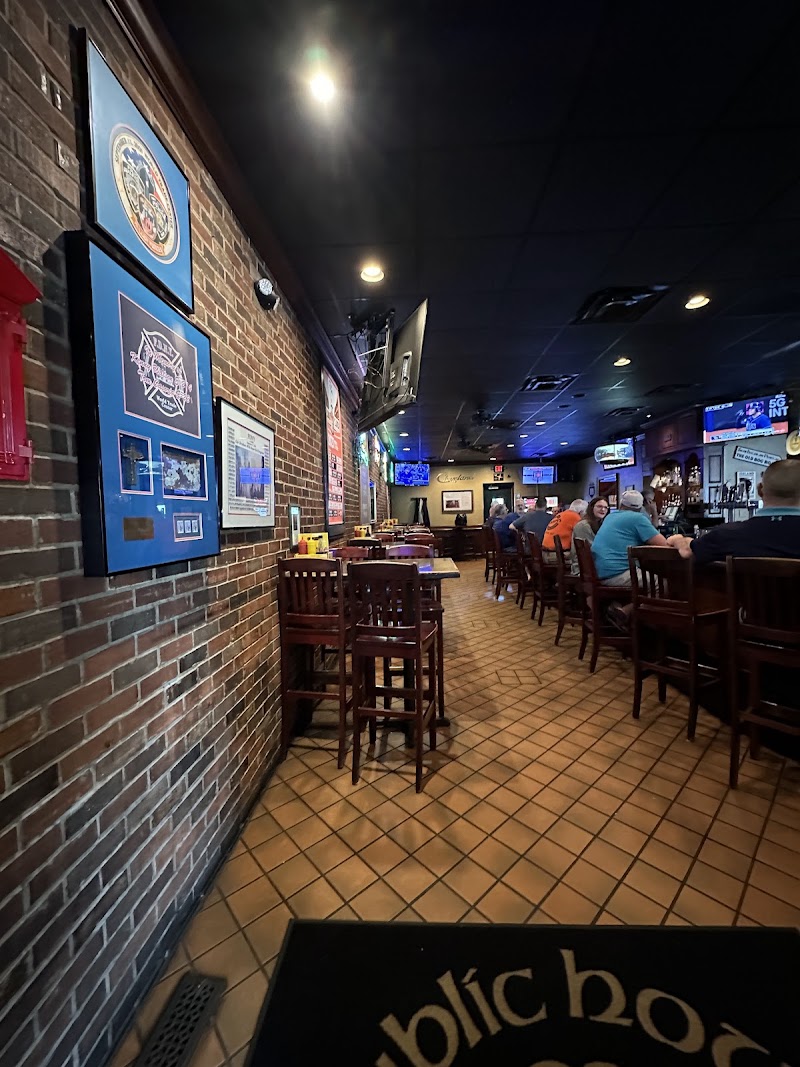 Public House Cleveland atmosphere