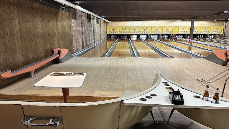 Mahall's Cleveland interior