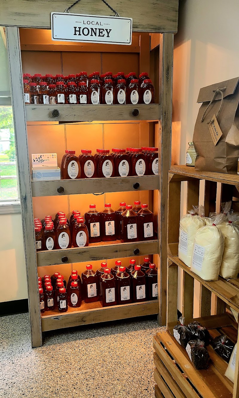 Miller's Apple Hill, Ltd. Cleveland interior