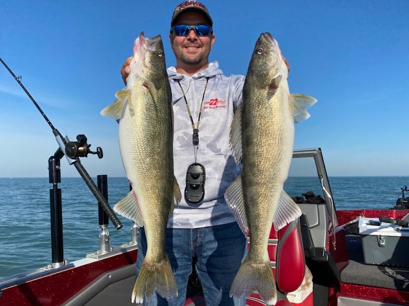 22 Sport Fishing Charters Cleveland interior
