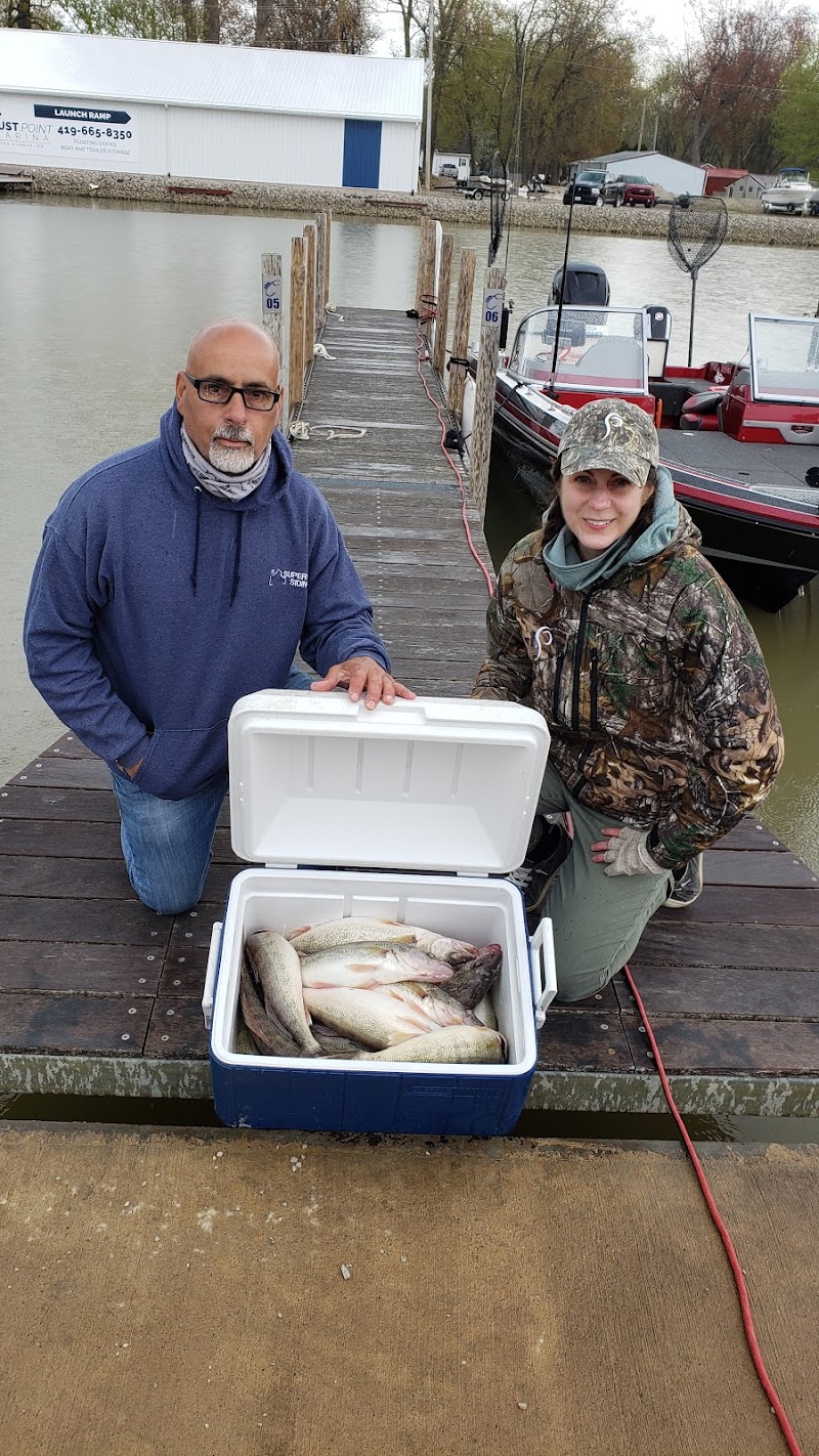 22 Sport Fishing Charters Cleveland atmosphere