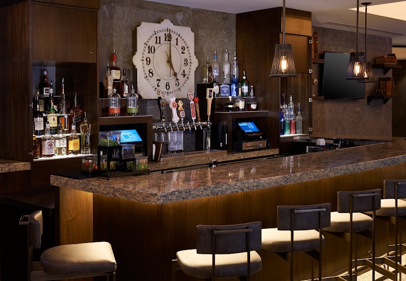 Ledger Bar Cleveland atmosphere