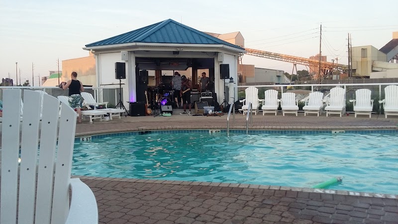 Olde River Yacht Club Cleveland atmosphere