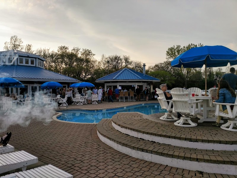 Olde River Yacht Club Cleveland atmosphere