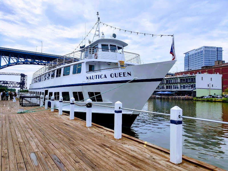 Nautica Queen Cleveland interior