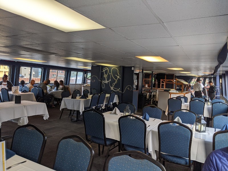 Nautica Queen Cleveland atmosphere