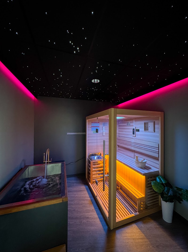 Urban Haven Cleveland Heights | Massage, Yoga, Cold Plunge, Sauna Cleveland atmosphere