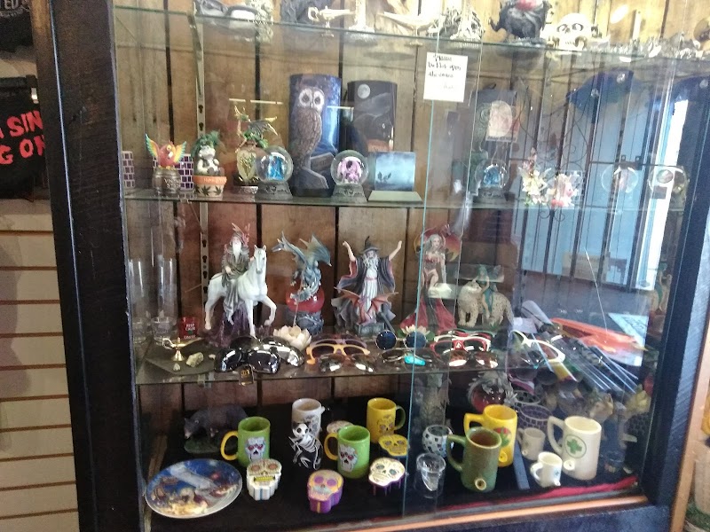 Real Deal Boutique Cleveland interior