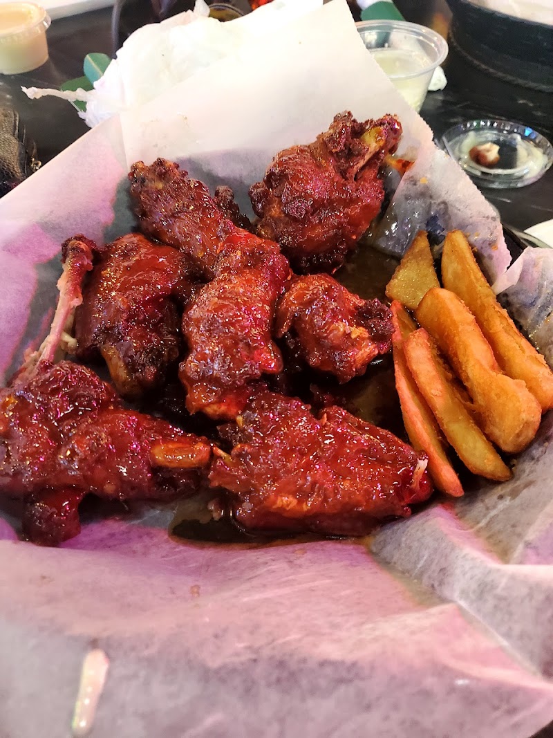 Game On Bar & Grill Cleveland atmosphere