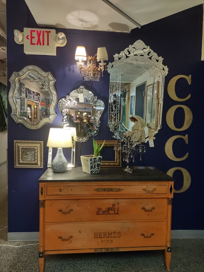 Coco’s Selfie Space Cleveland atmosphere