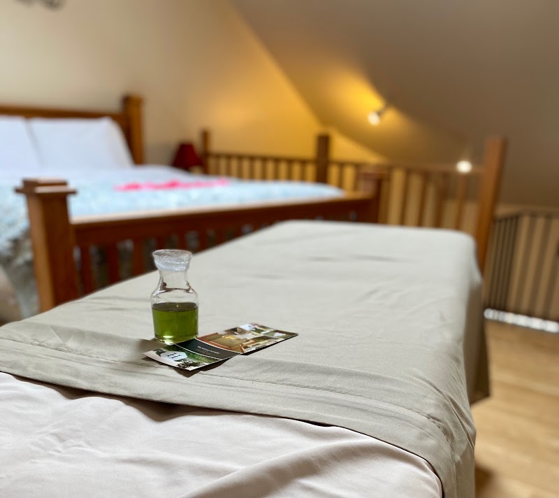 HideAway Country Inn - Boutique Hotel in Ohio Cleveland interior