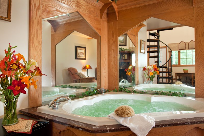HideAway Country Inn - Boutique Hotel in Ohio Cleveland atmosphere