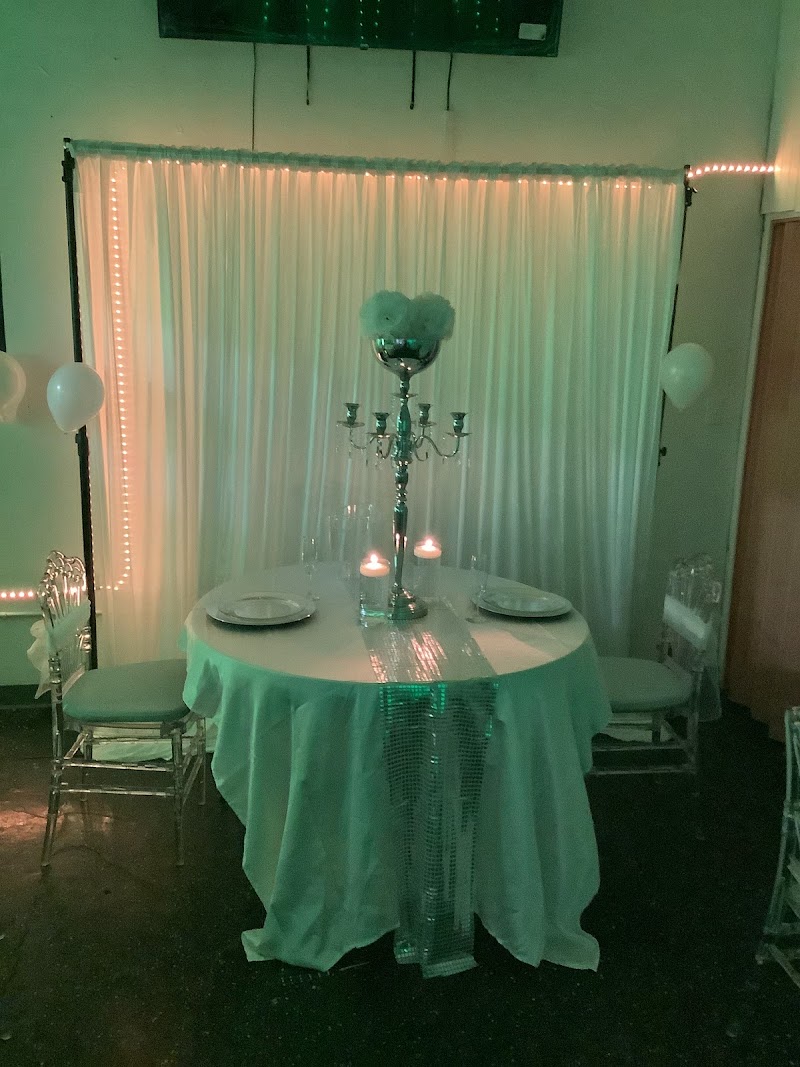 17th club Cleveland interior
