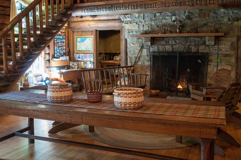 Look About Lodge Cleveland atmosphere