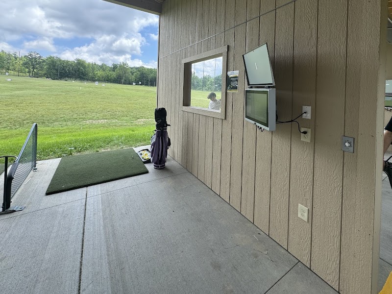 Mr Divot's Driving Range Cleveland interior