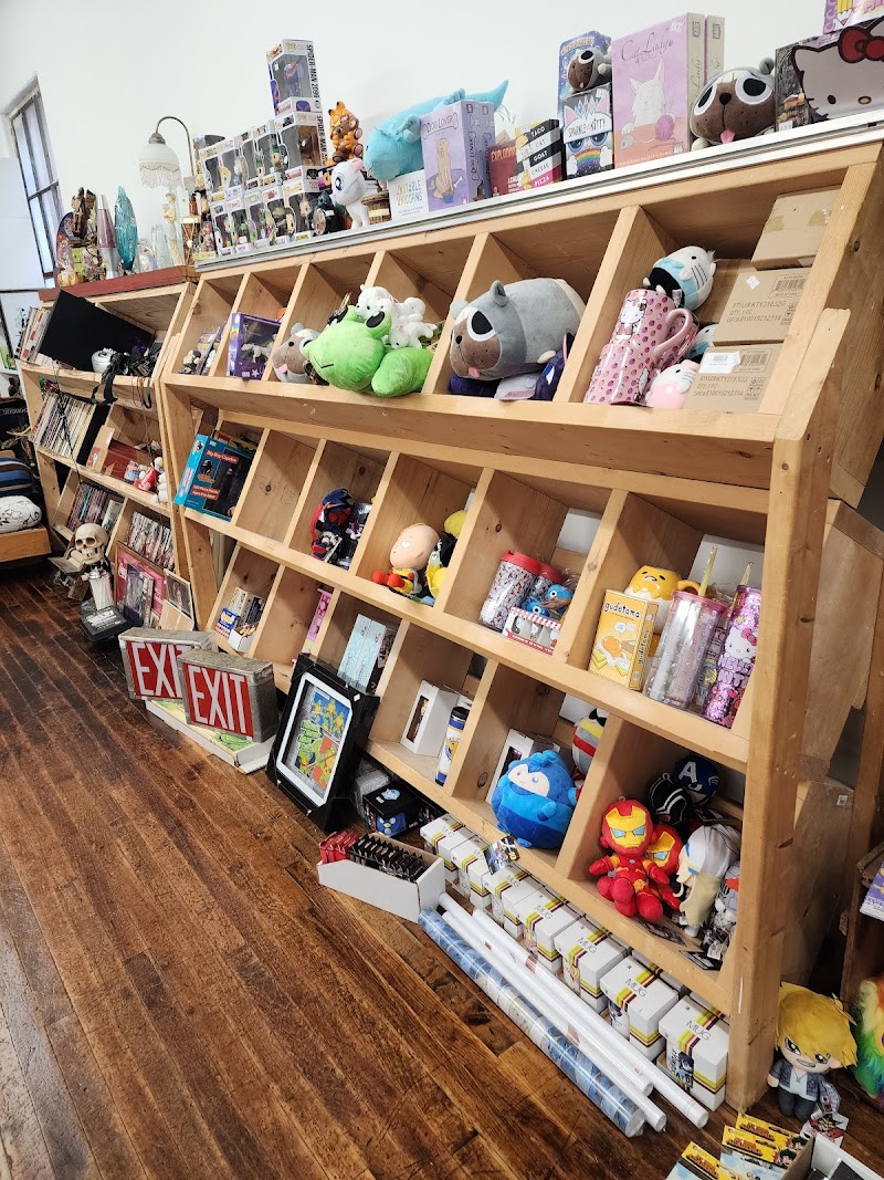The Geek Peek (Pokemon, MTG, Gundam & OP) Cleveland atmosphere