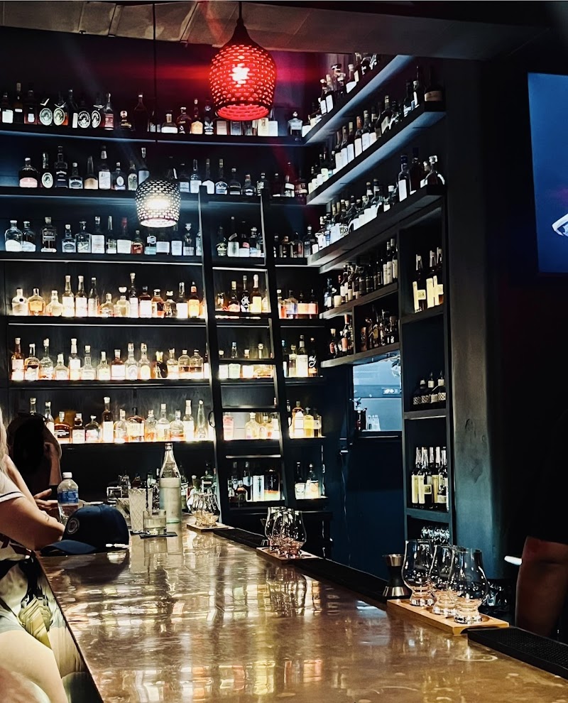 The Whiskey Bar & Grill Cleveland atmosphere