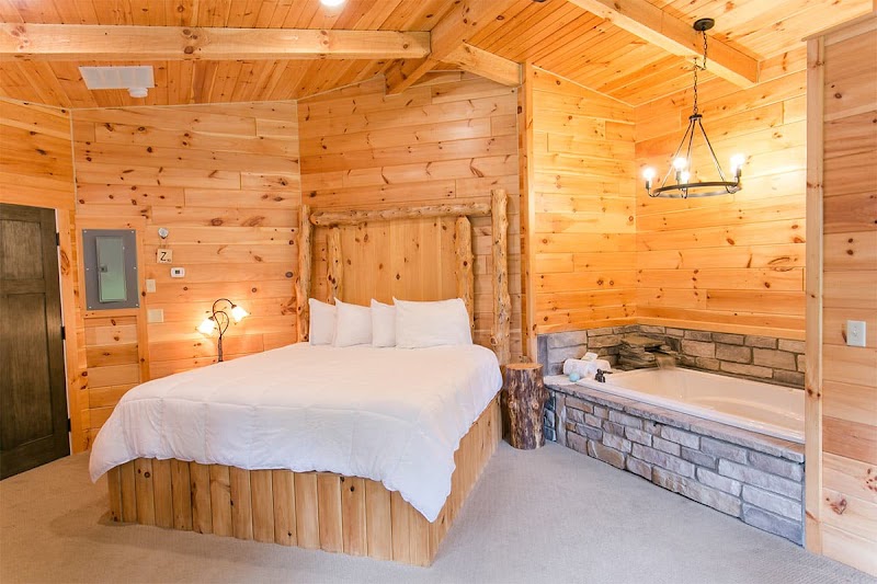 Pine Cove Lodging Cleveland interior