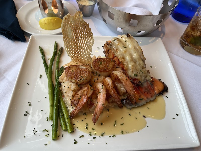 Blue Point Grille Cleveland atmosphere