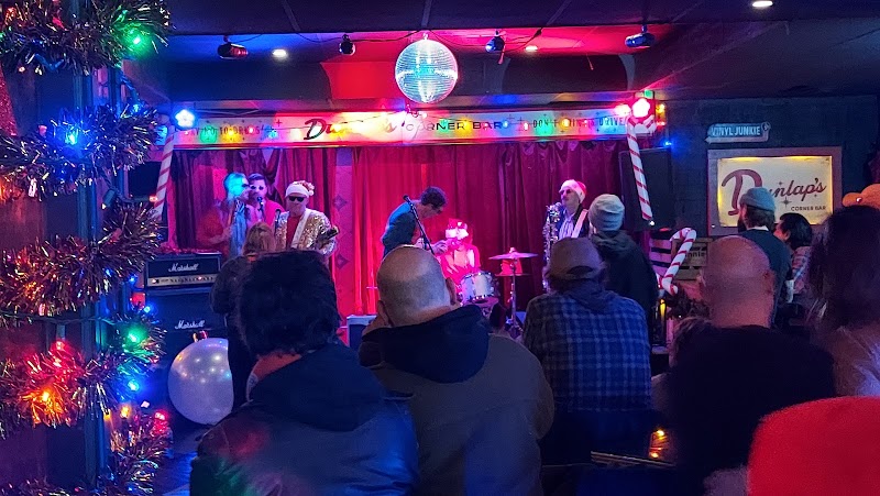 Dunlap's Corner Bar Cleveland atmosphere