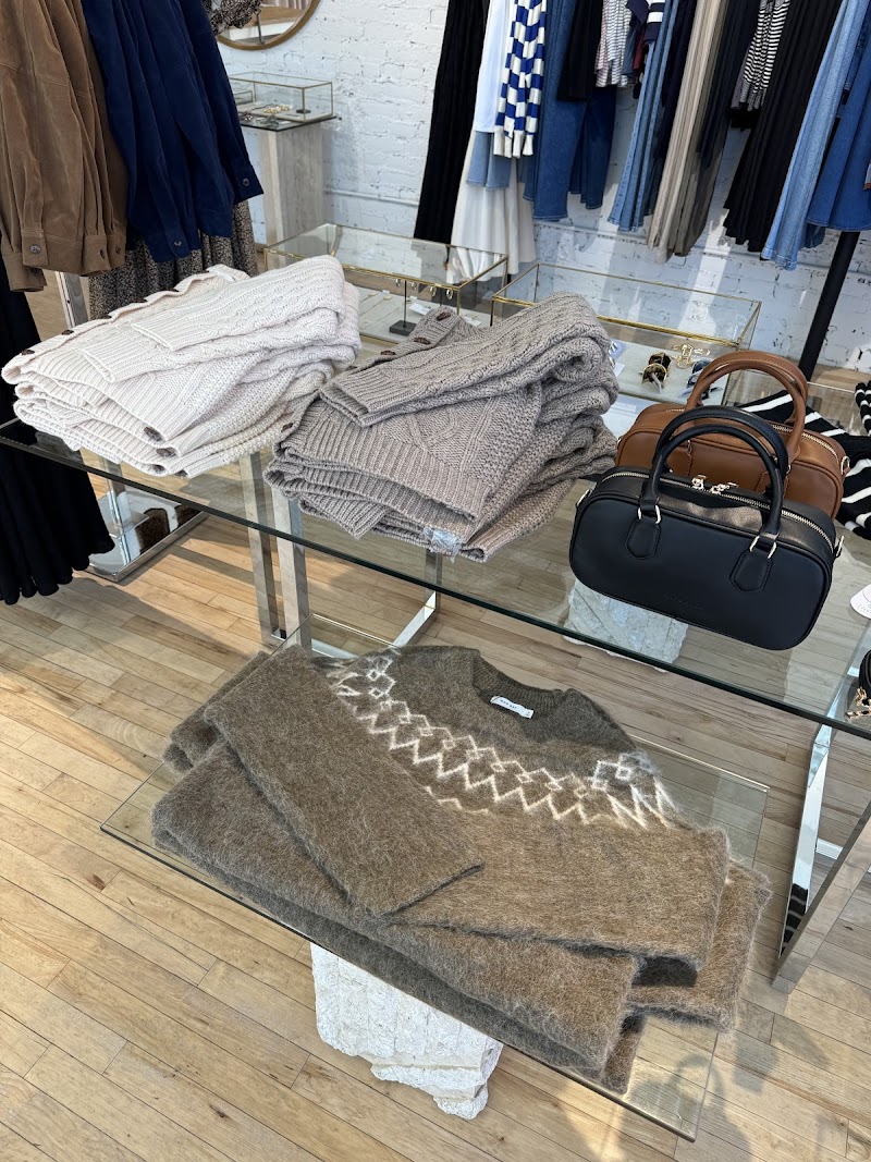 Rising Boutique Cleveland atmosphere