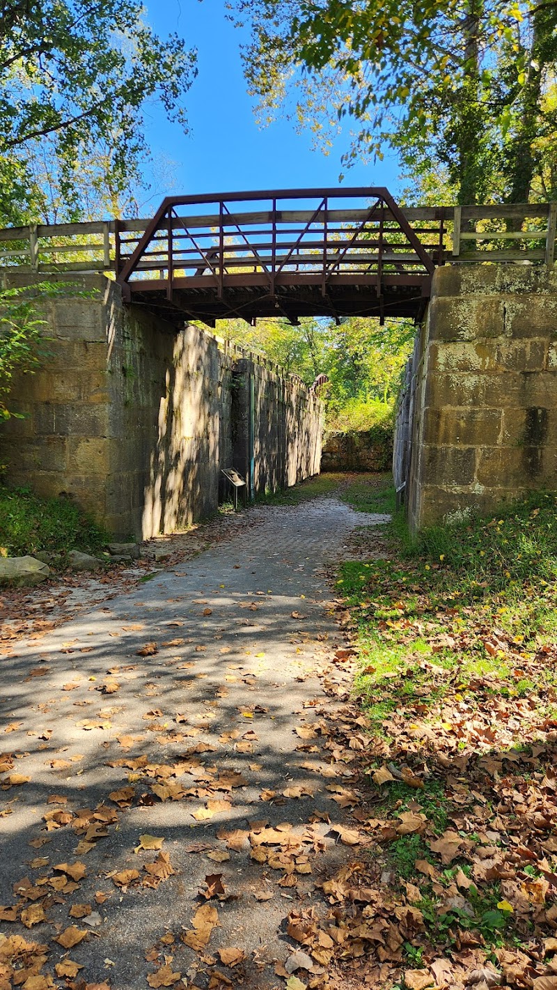 Lock 29 Trailhead Cleveland atmosphere