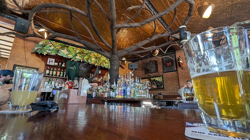 The Treehouse Cleveland atmosphere