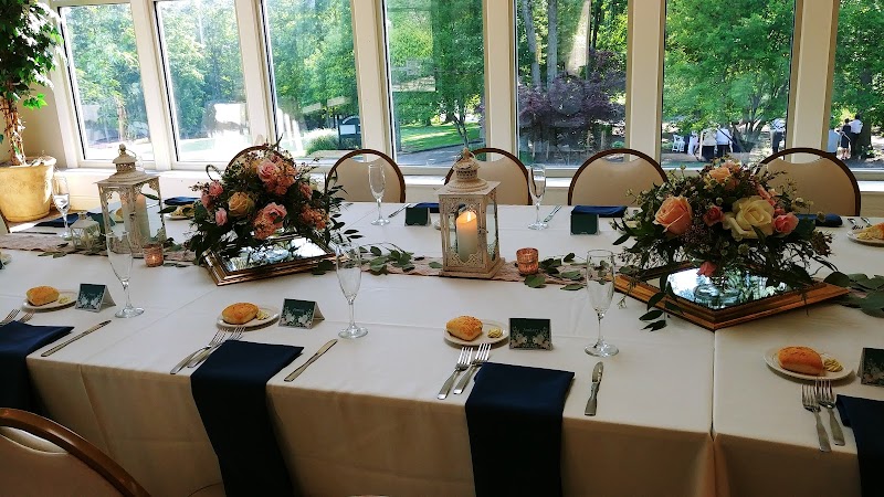 The Tanglewood Club Cleveland atmosphere